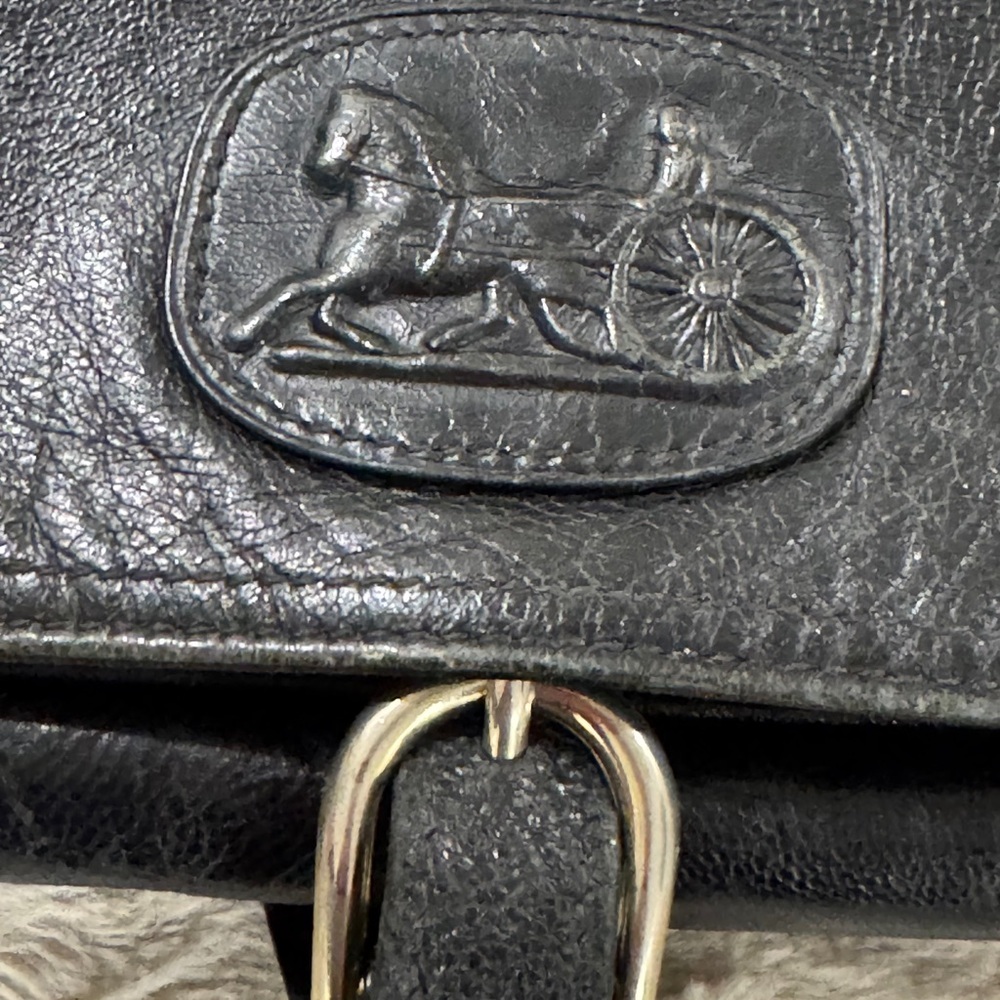 Vintage Céline Triomphe Maillon Leather Crossbody - Picture 3 of 15